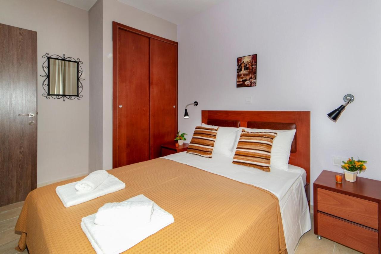 Erosaria Suites Никити Екстериор снимка