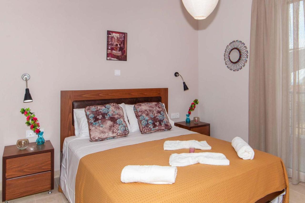 Erosaria Suites Никити Екстериор снимка
