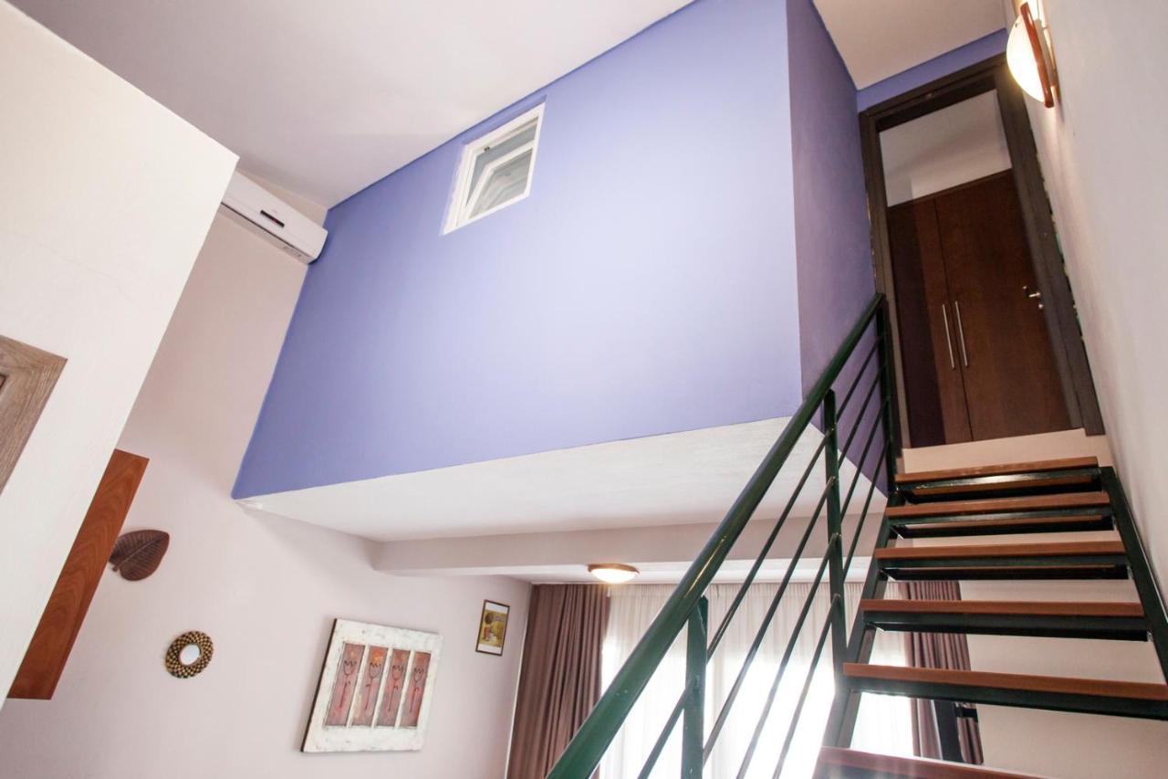 Erosaria Suites Никити Екстериор снимка