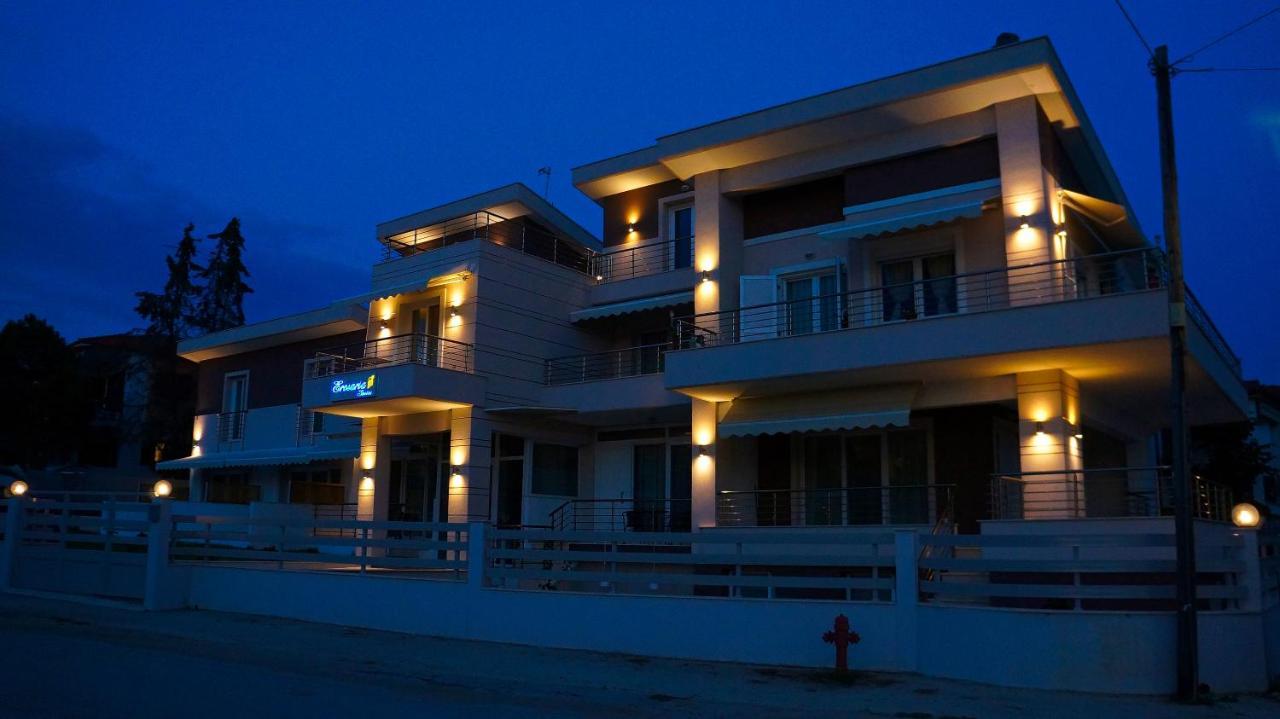 Erosaria Suites Никити Екстериор снимка